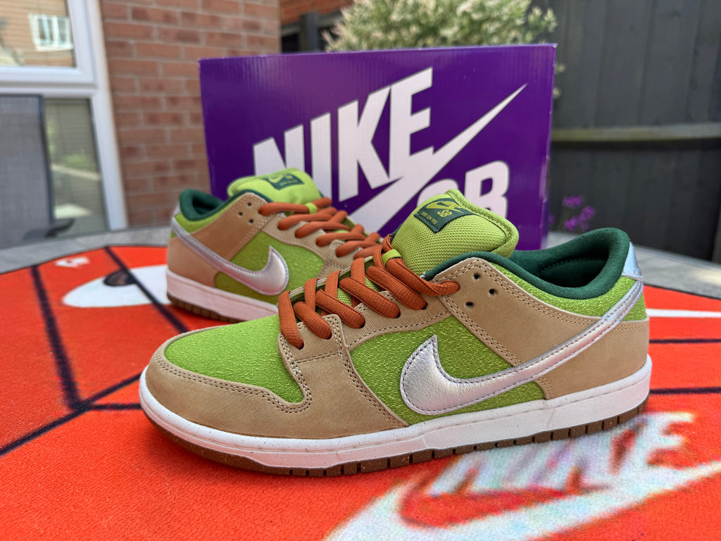 Nike Dunk Low - Escargot - UK 9.5 - *BNIB*