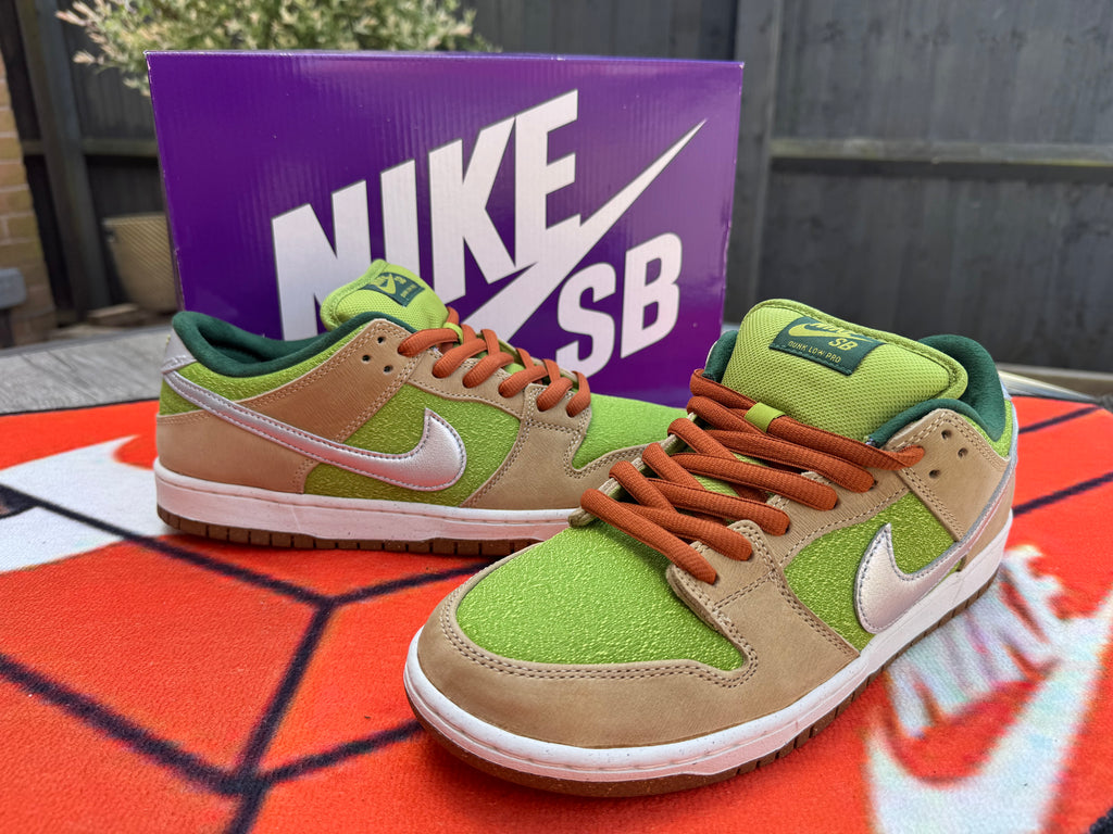Nike Dunk Low - Escargot - UK 9.5 - *BNIB*