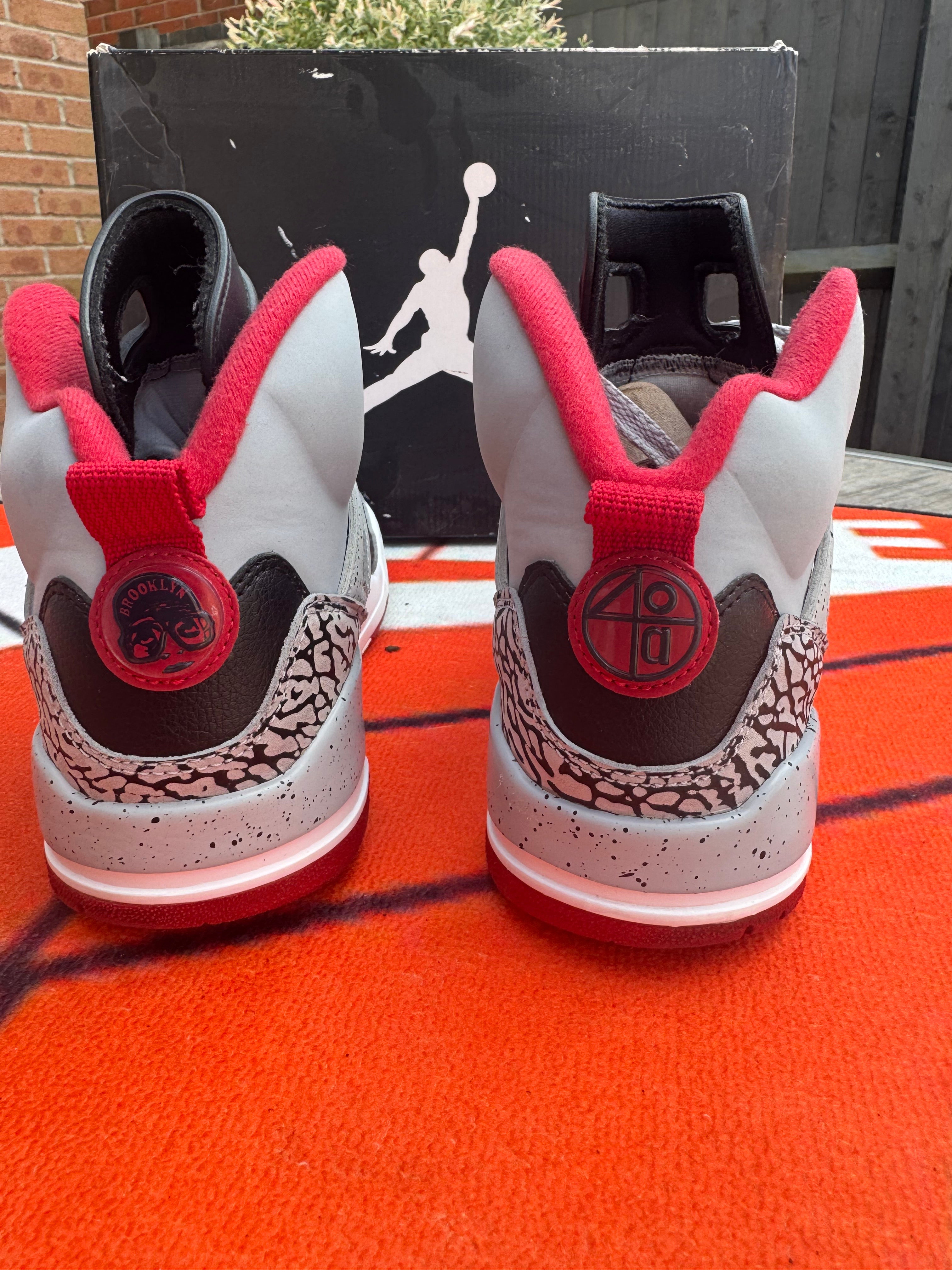 Jordan Spizike - Wolf Grey - UK 7