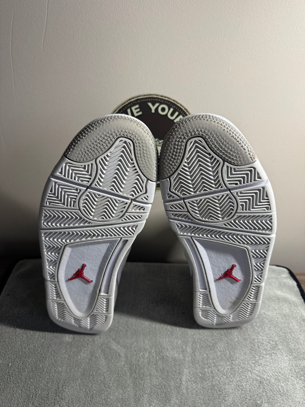 Jordan 4 - White Oreo - UK 8.5