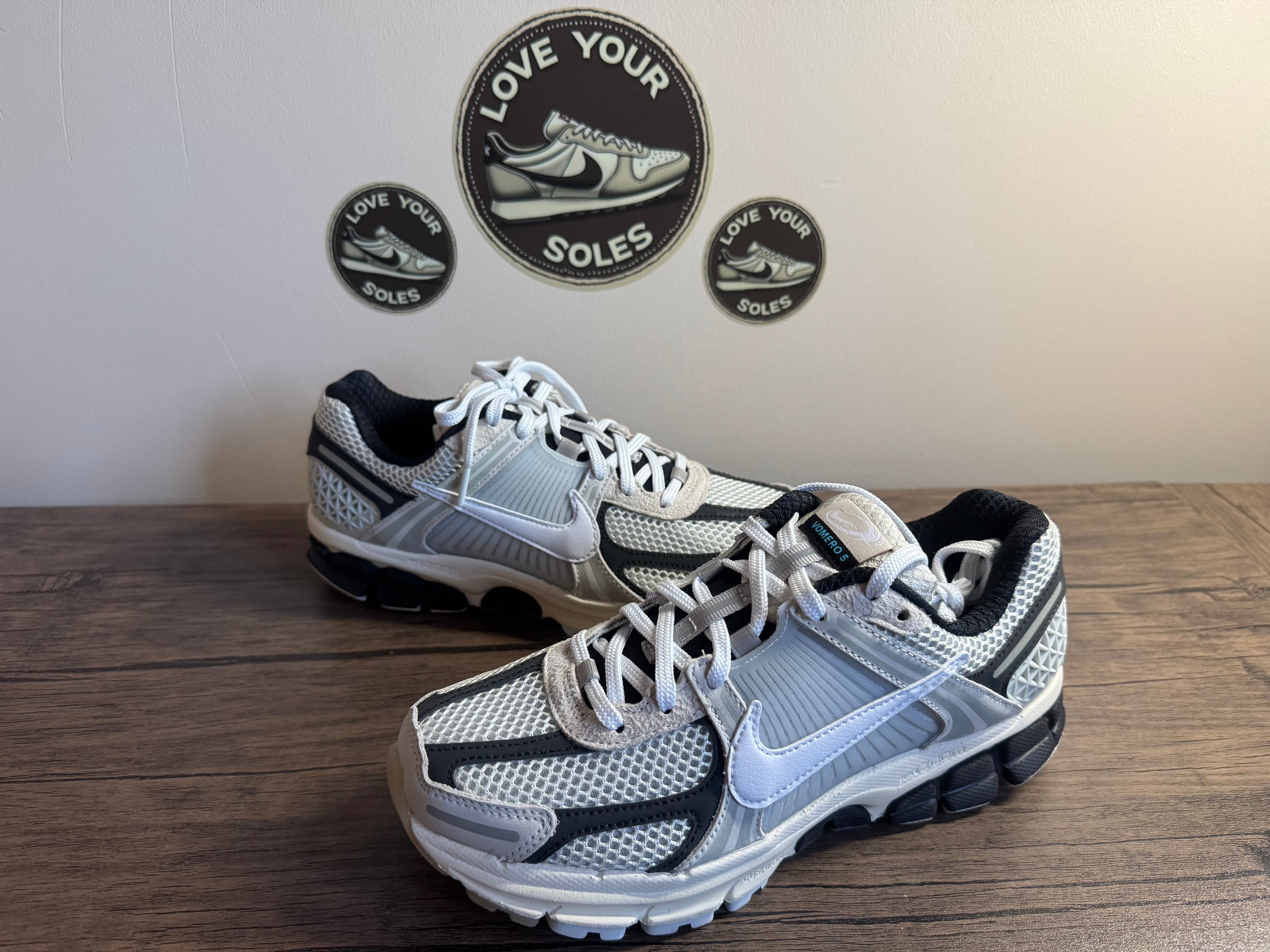 Nike Vomero 5 Supersonic - UK 5.5