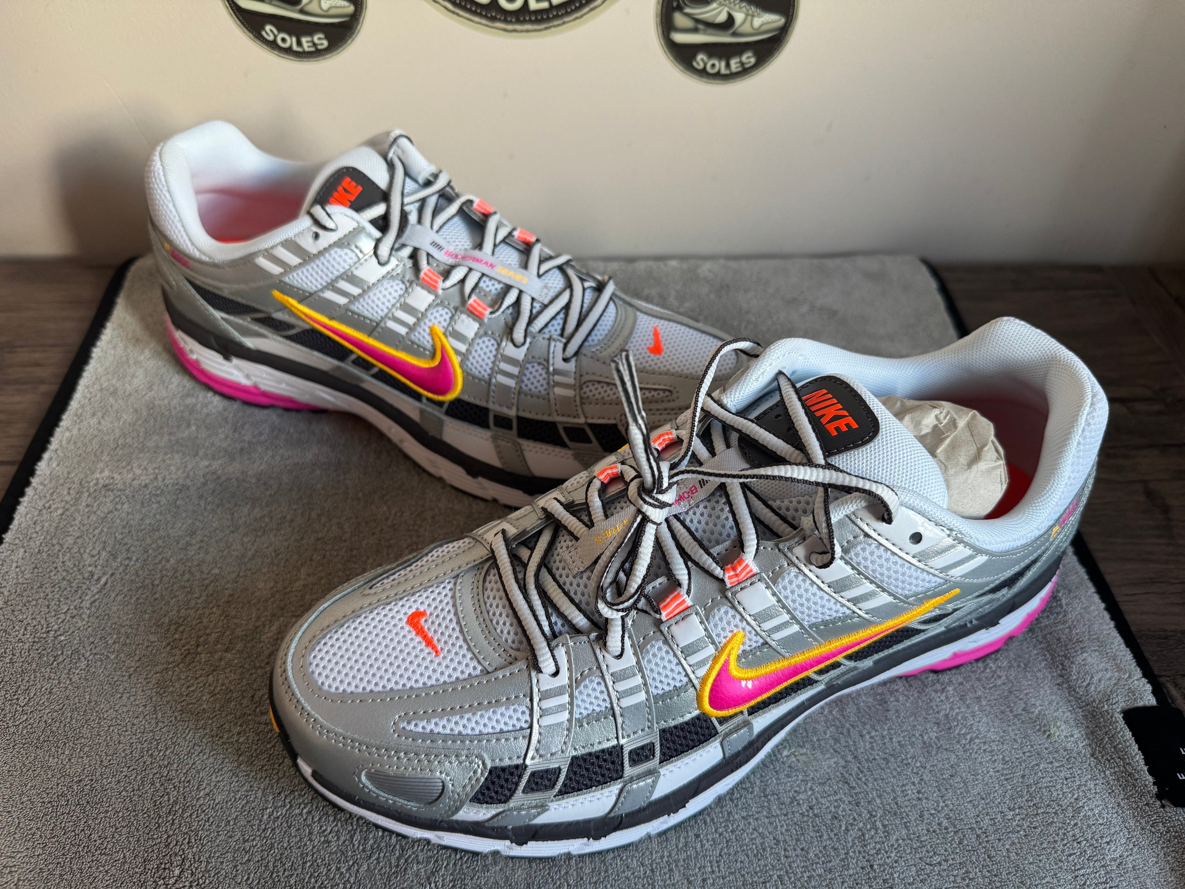 Nike P-6000 - Laser Fushcia - UK 9.5 *BNIB*