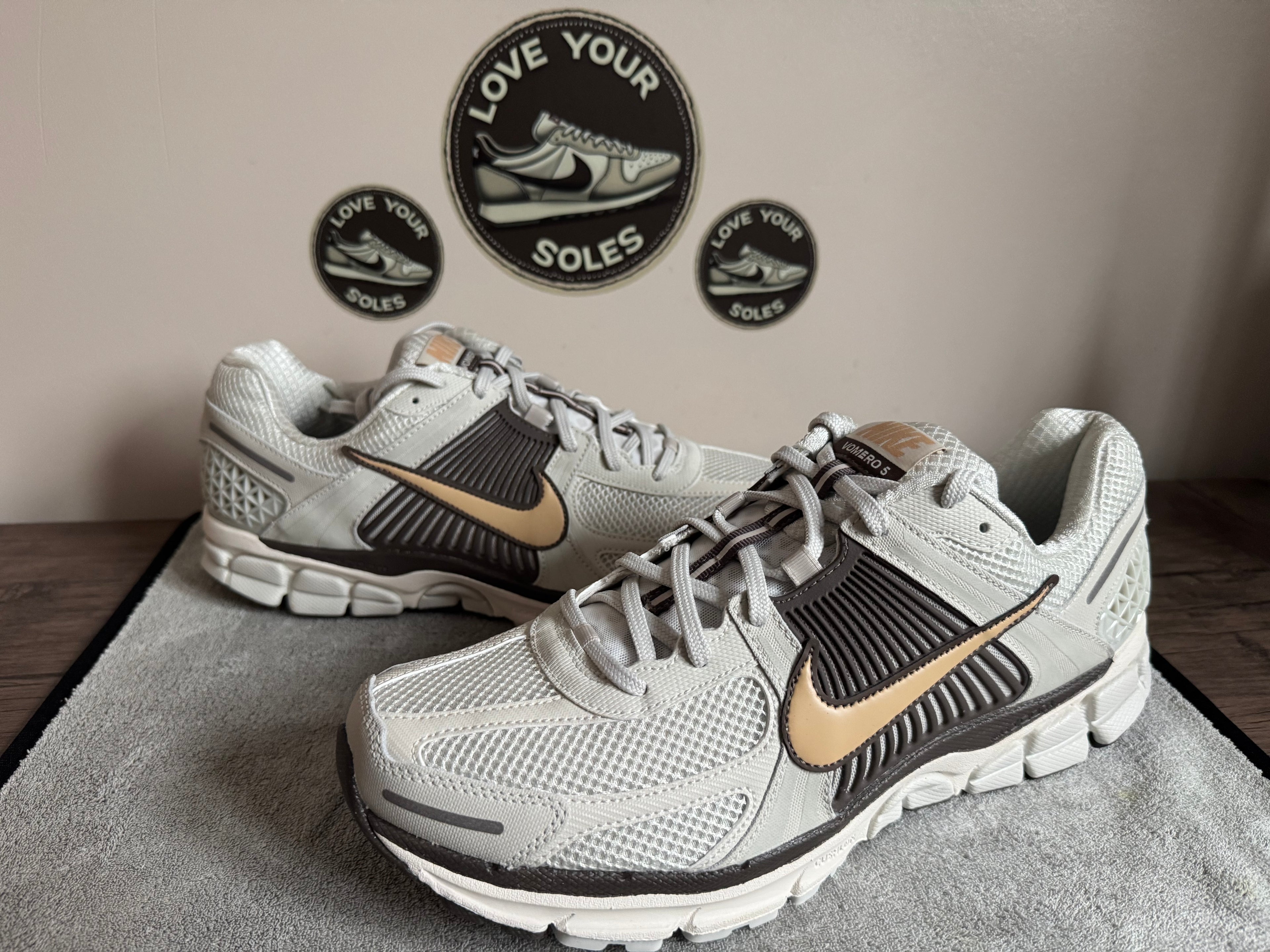 Nike Vomero 5 - Lightbone/Ironstone - UK 10.5 *BNIB*
