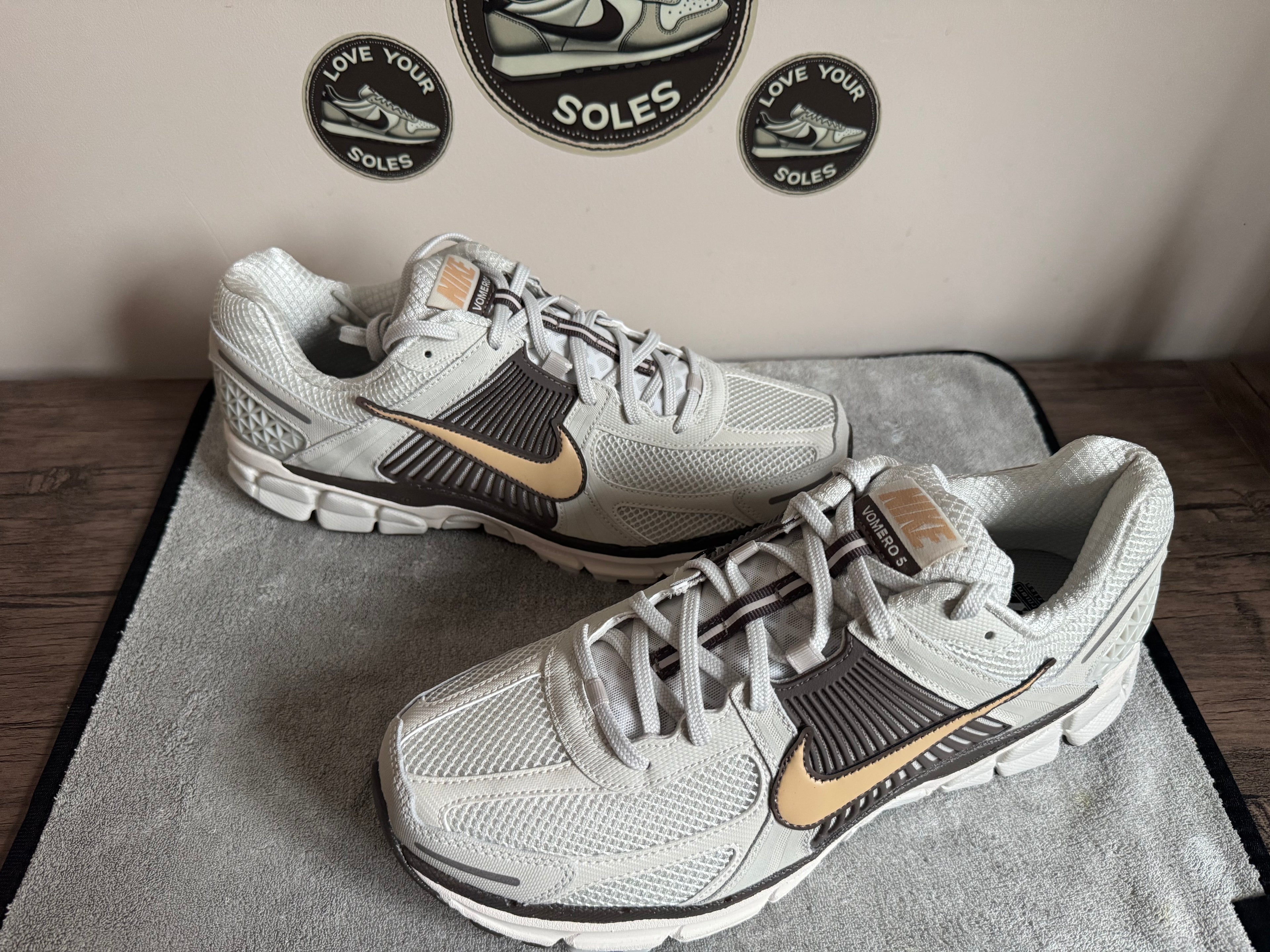 Nike Vomero 5 - Lightbone/Ironstone - UK 10.5 *BNIB*