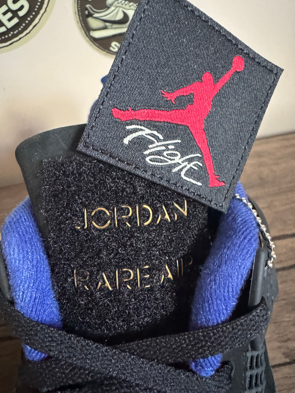 Jordan 4 Retro - Rare Air (Gold Lettering) - UK 9