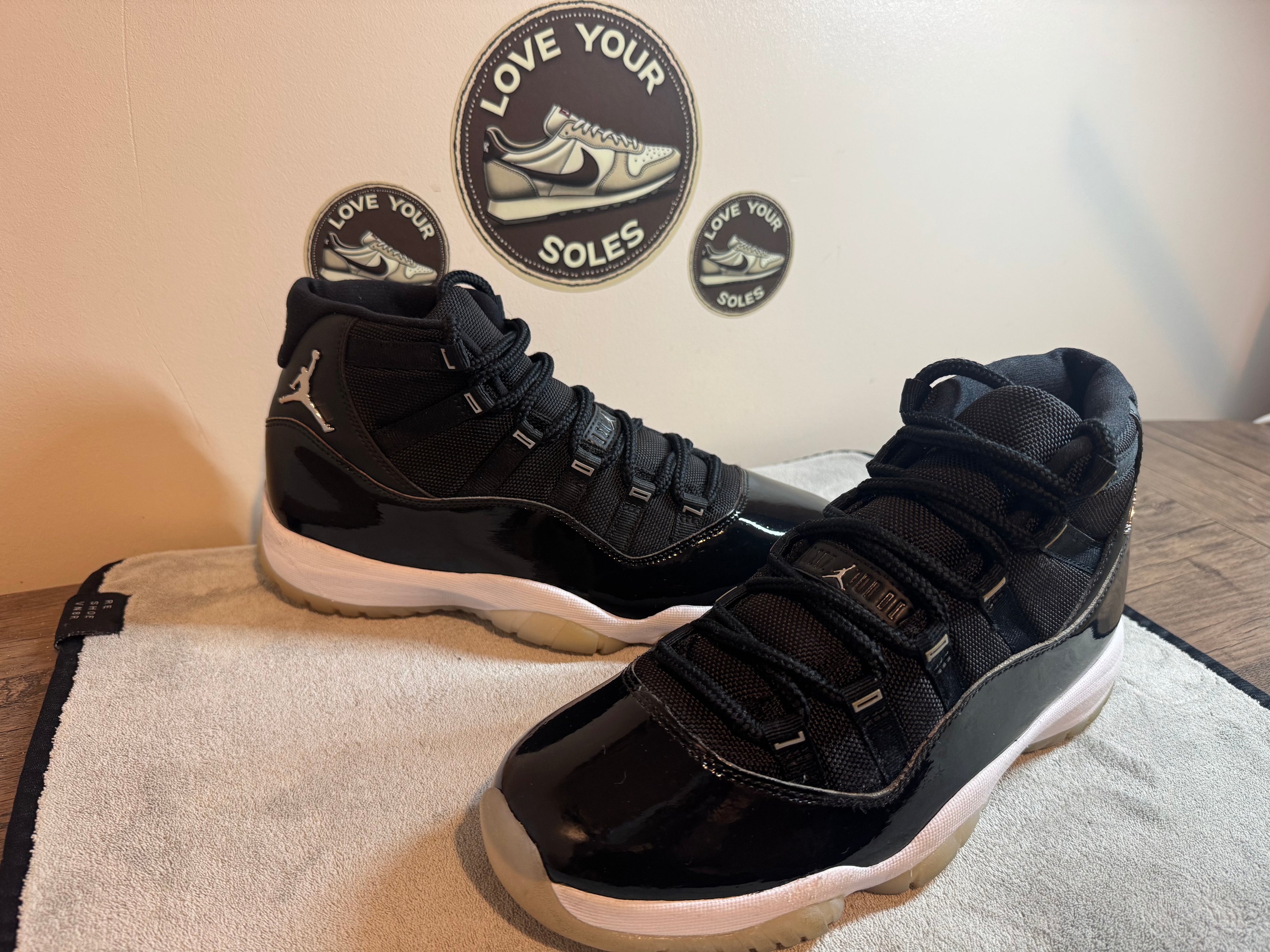 Jordan 11 Retro - Jubilee - UK 8