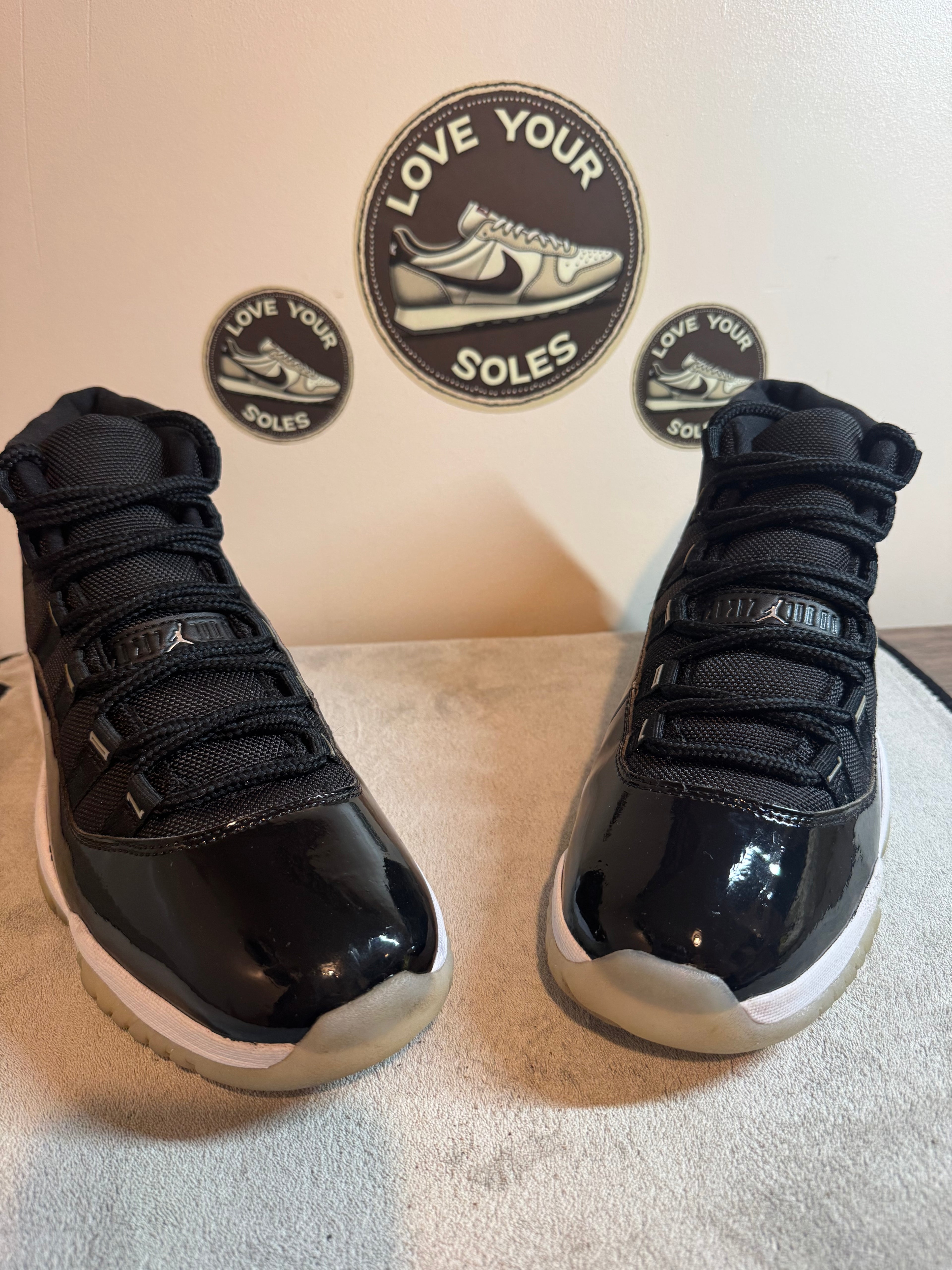 Jordan 11 Retro - Jubilee - UK 8