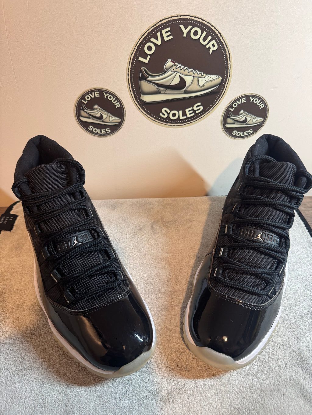 Jordan 11 Retro - Jubilee - UK 8
