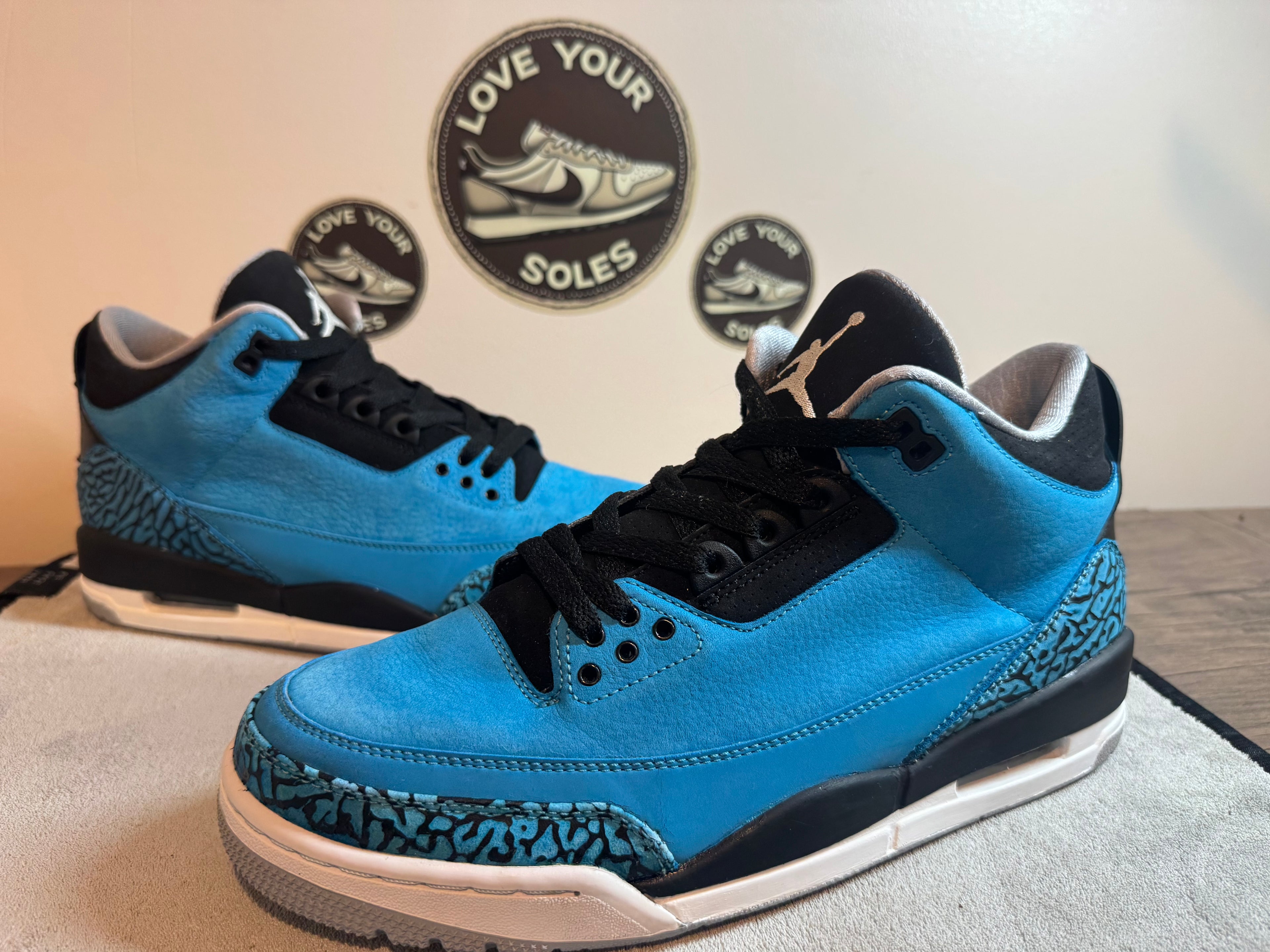 Jordan 3 Retro - Powder Blue - UK 8.5